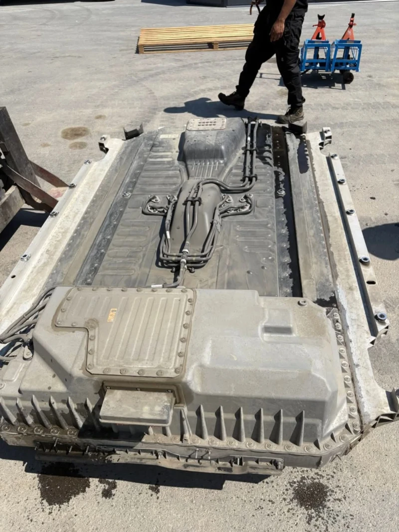 Mercedes-Benz EQC Електрическа батерия на 42 000км, снимка 2 - Автомобили и джипове - 50256283