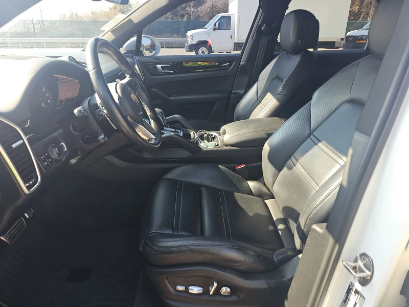 Porsche Cayenne, снимка 8 - Автомобили и джипове - 53433440