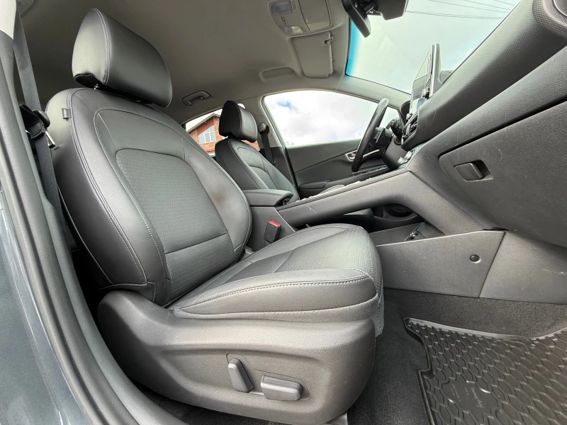 Hyundai Kona SWISS+ ТЕРМОПОМПА- -64KW-ШВЕЙЦАРИЯ-57х.к, снимка 14 - Автомобили и джипове - 53521793