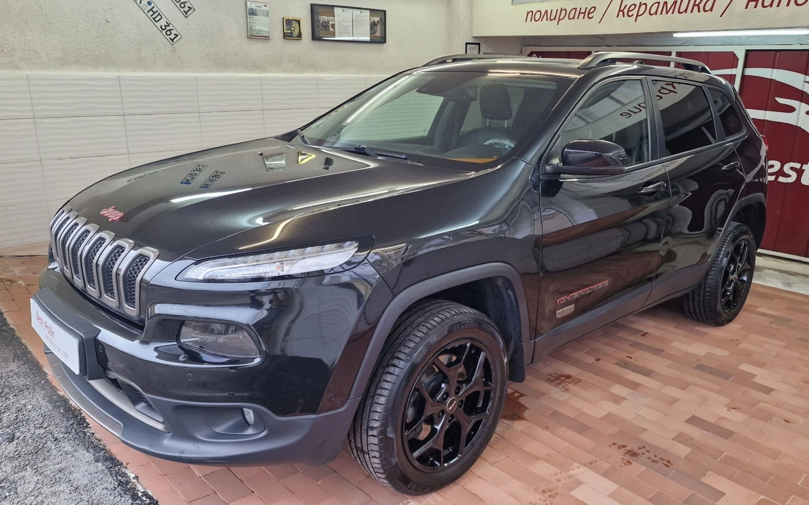 Jeep Cherokee Anniversary edition - изображение 2