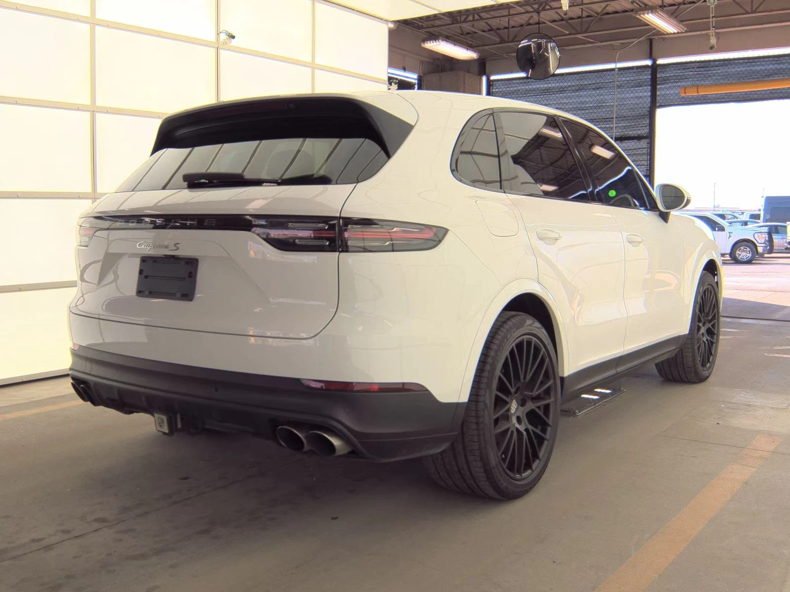 Porsche Cayenne  - изображение 6