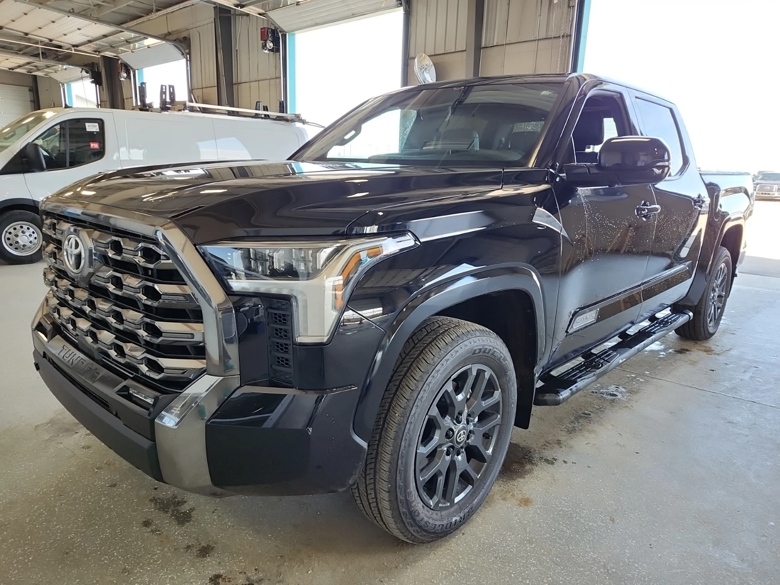 Toyota Tundra  4WD Platinum CrewMax