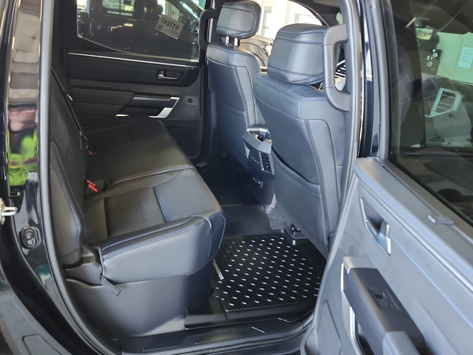 Toyota Tundra  4WD Platinum CrewMax, снимка 17 - Автомобили и джипове - 54477045