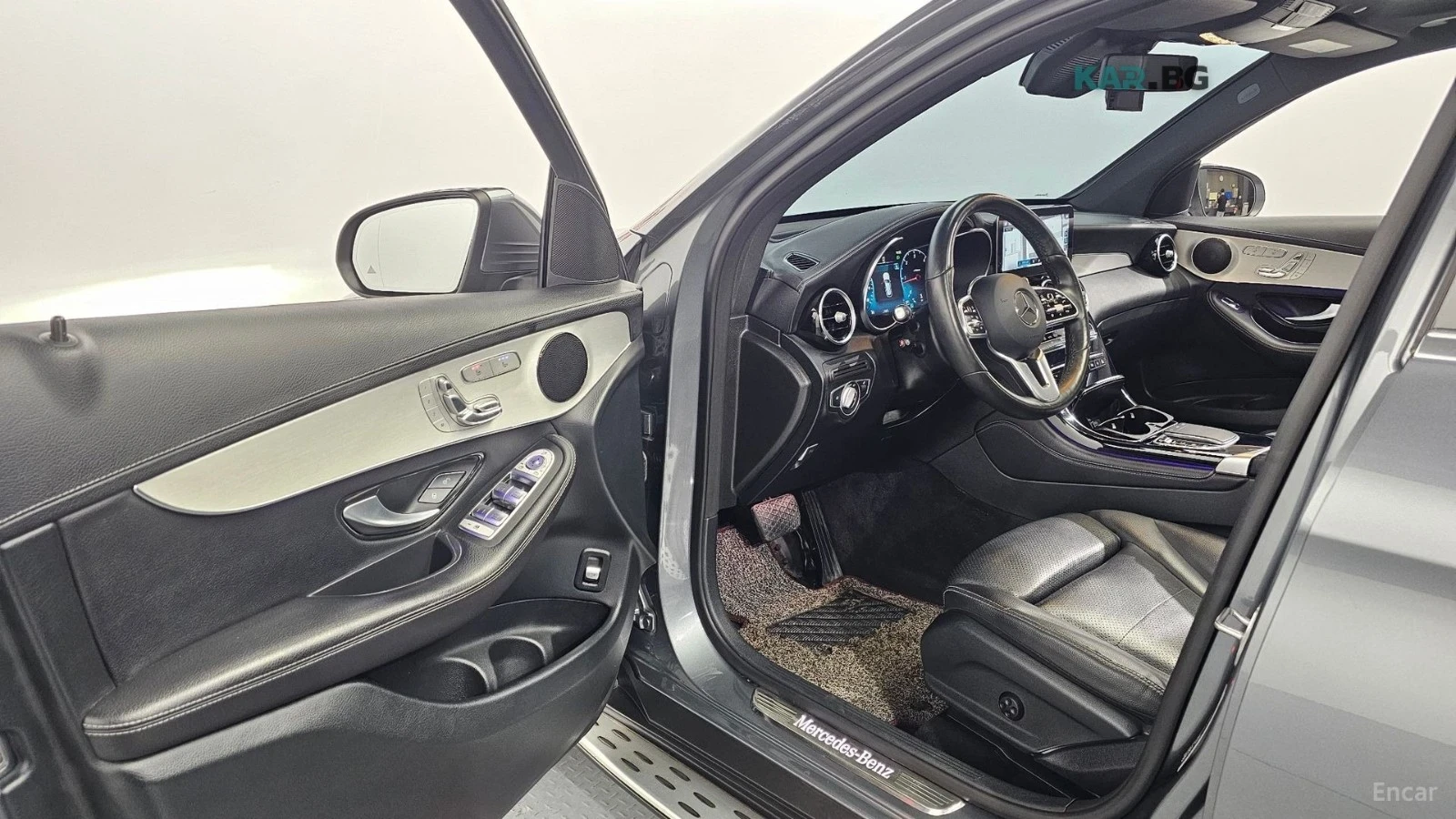 Mercedes-Benz GLC 220 * 220 d AMG Line* АВТОКРЕДИТ БЕЗ ПЪРВОНАЧАЛНА* , снимка 9 - Автомобили и джипове - 55043132