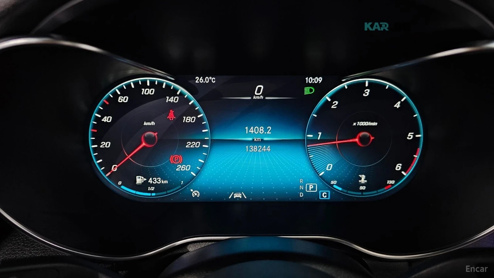 Mercedes-Benz GLC 220 * 220 d AMG Line* АВТОКРЕДИТ БЕЗ ПЪРВОНАЧАЛНА* , снимка 6 - Автомобили и джипове - 55043132