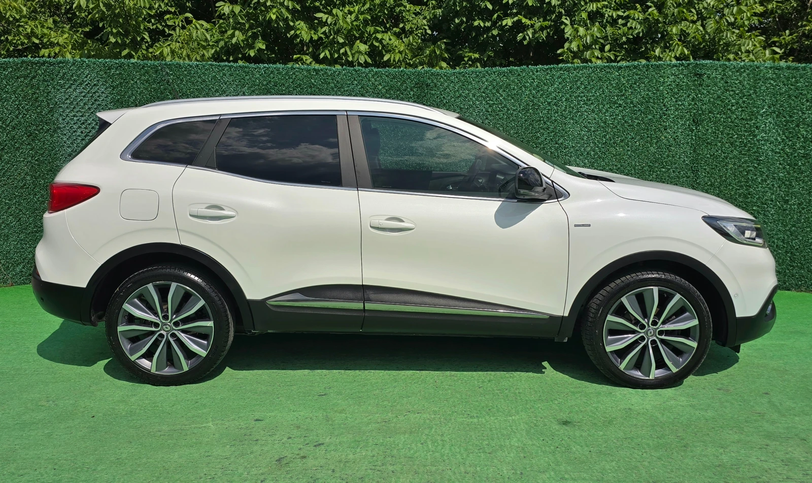Renault Kadjar 1.5dci* 110кс* LЕвро-6* 87000км* AUTOMATIC, снимка 4 - Автомобили и джипове - 55226037