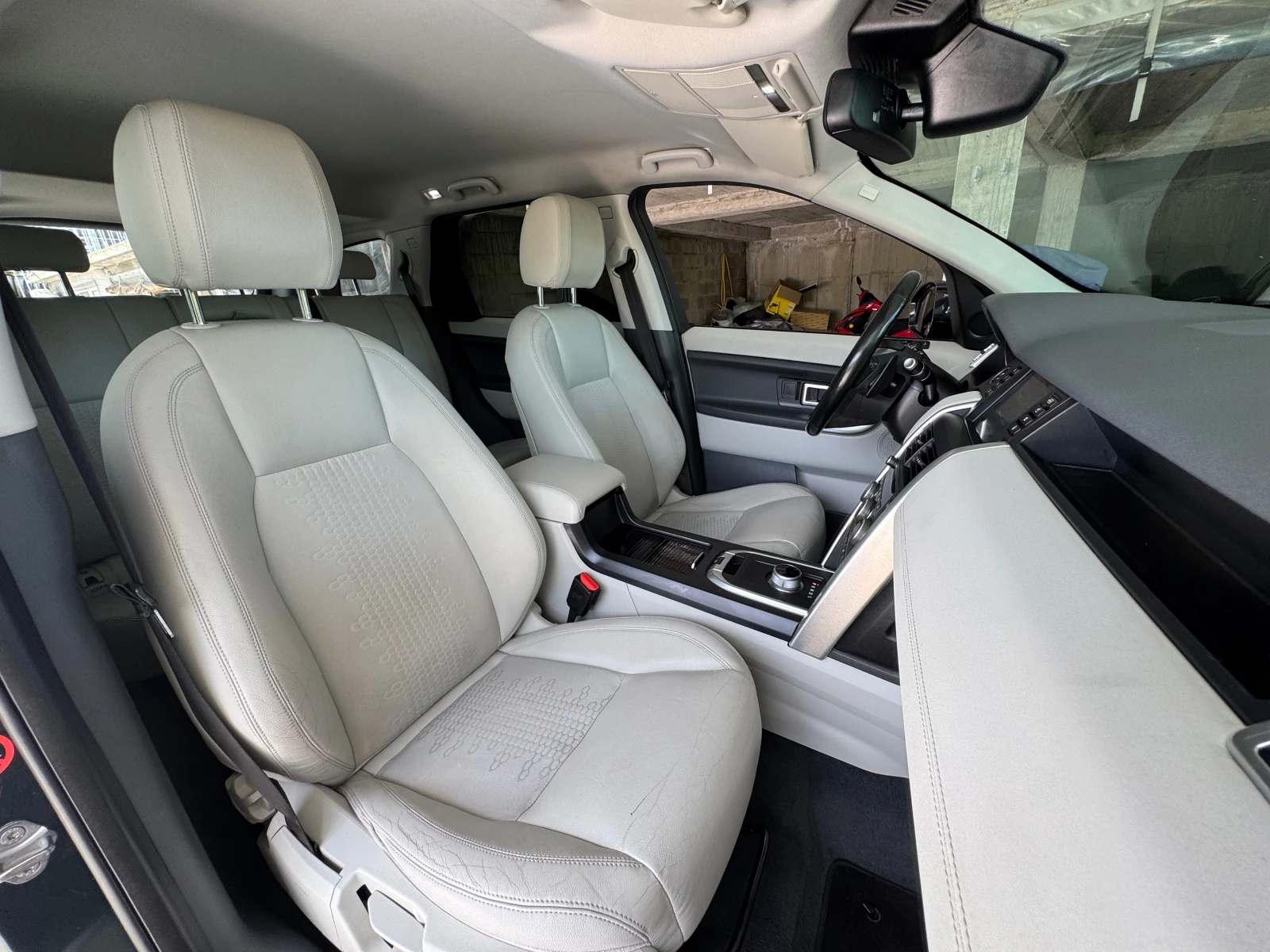 Land Rover Discovery Sport КАТО НОВА!!!!, снимка 8 - Автомобили и джипове - 55263388