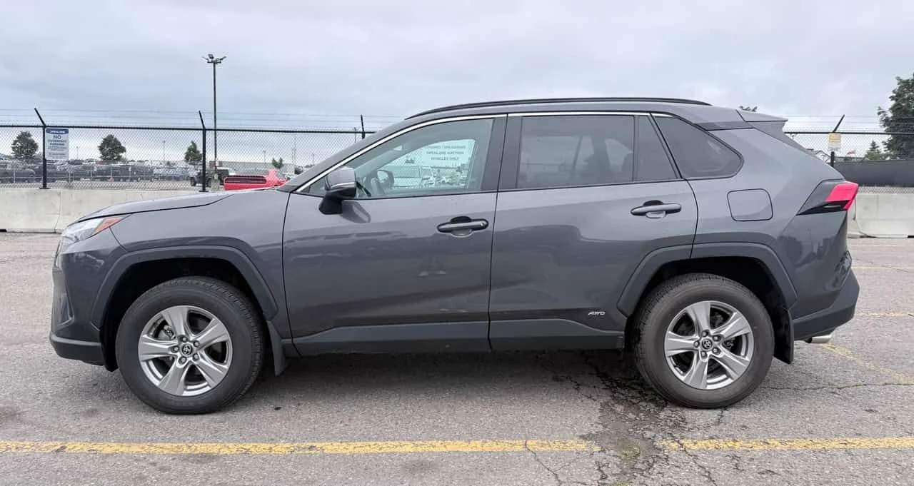 Toyota Rav4 Hybrid XLE / CARFAX / ОТ ПРЕДСТАВИТЕЛСТВО , снимка 2 - Автомобили и джипове - 55555332