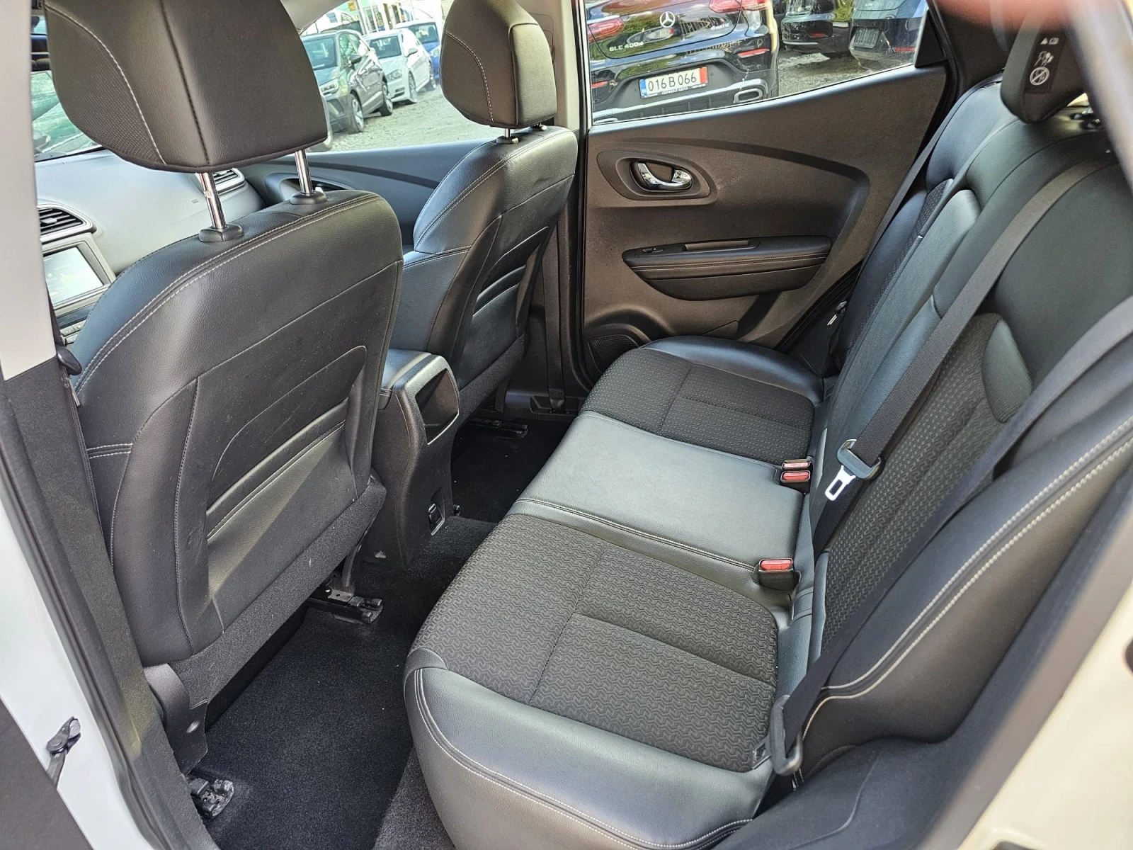 Renault Kadjar 1.6DCI* 4WD* FULL, снимка 12 - Автомобили и джипове - 55584097