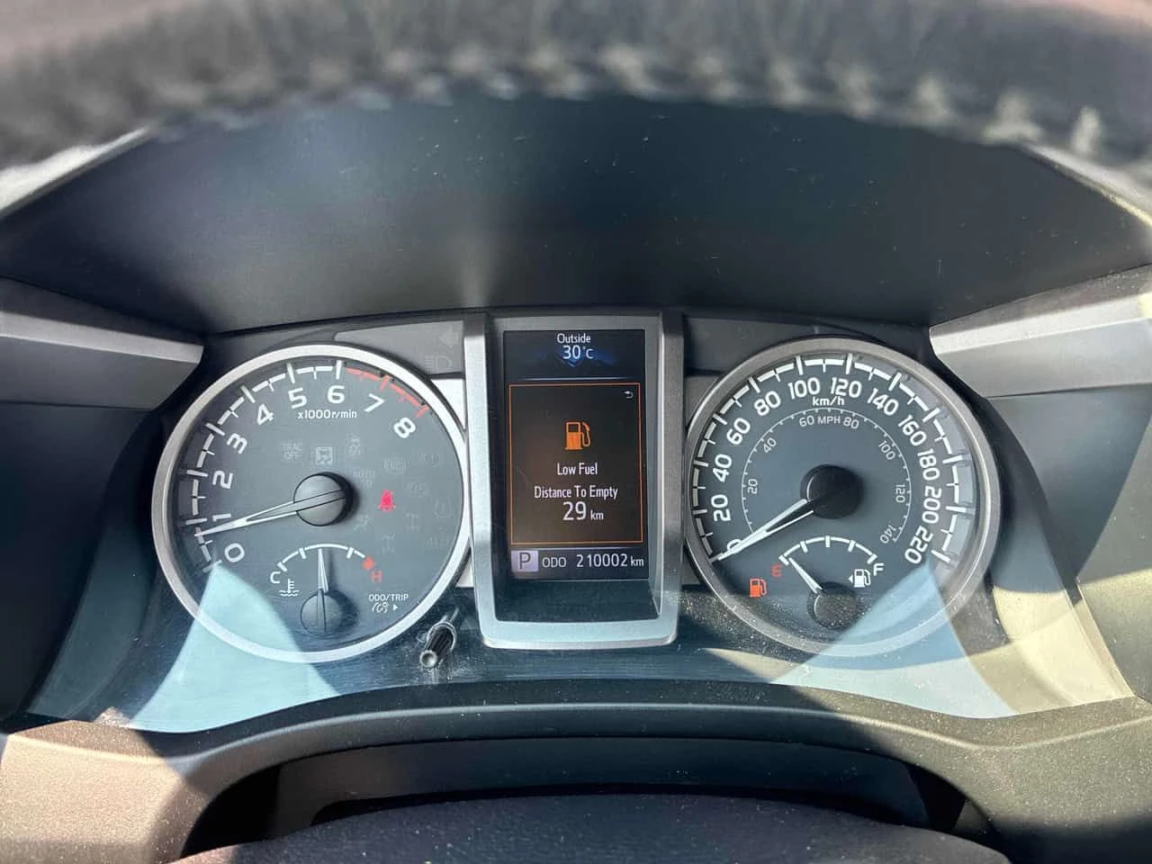 Toyota Tacoma * Limited * АВТОКРЕДИТ БЕЗ ПЪРВОНАЧАЛНА ВНОСКА* , снимка 8 - Автомобили и джипове - 55680394