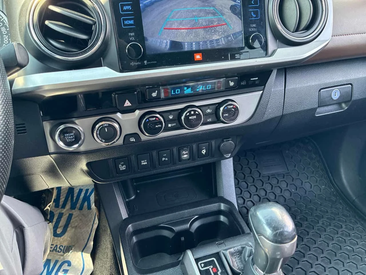 Toyota Tacoma * Limited * АВТОКРЕДИТ БЕЗ ПЪРВОНАЧАЛНА ВНОСКА* , снимка 9 - Автомобили и джипове - 55680394