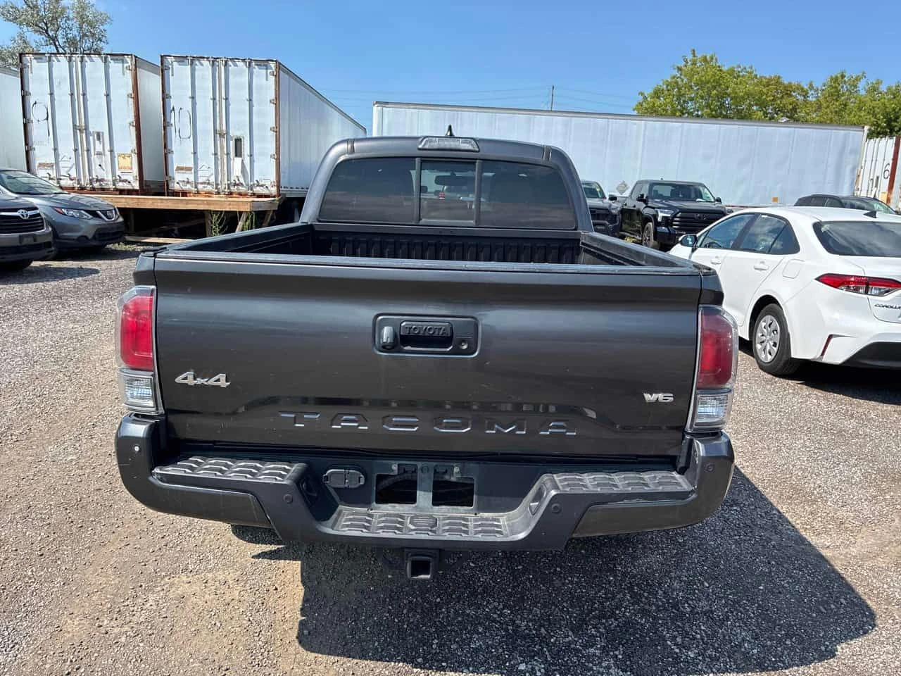 Toyota Tacoma * Limited * АВТОКРЕДИТ БЕЗ ПЪРВОНАЧАЛНА ВНОСКА* , снимка 4 - Автомобили и джипове - 55680394