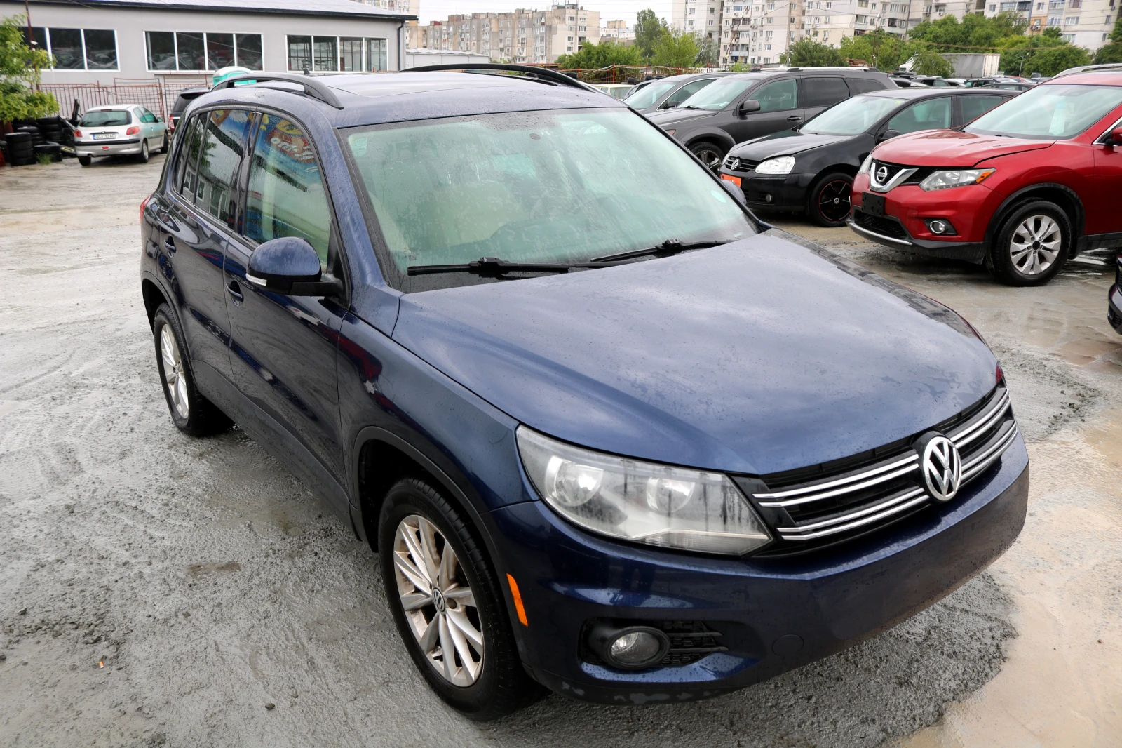 VW Tiguan 2.0 TSI 4x4, снимка 3 - Автомобили и джипове - 56349873