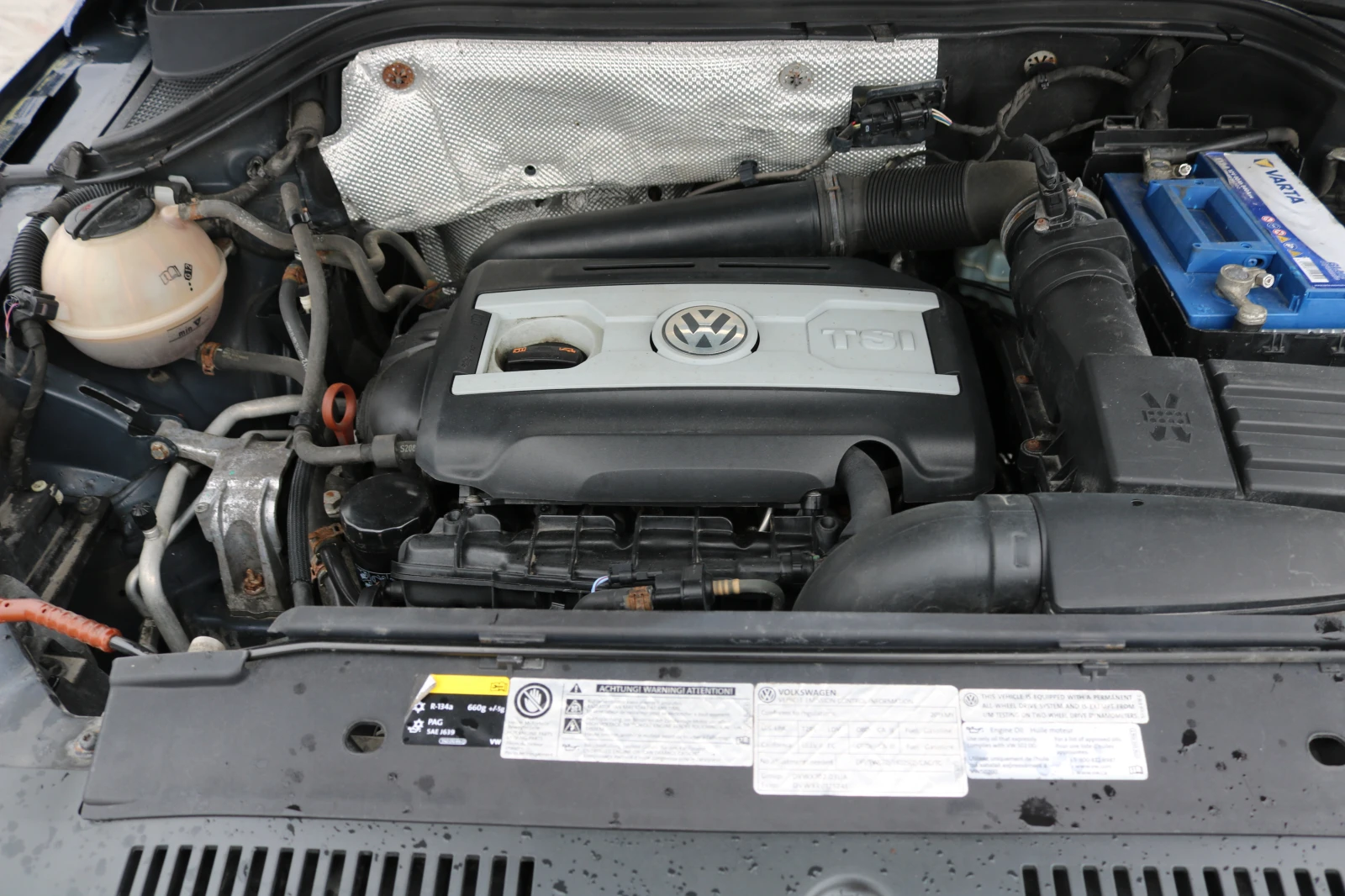 VW Tiguan 2.0 TSI 4x4, снимка 12 - Автомобили и джипове - 56349873
