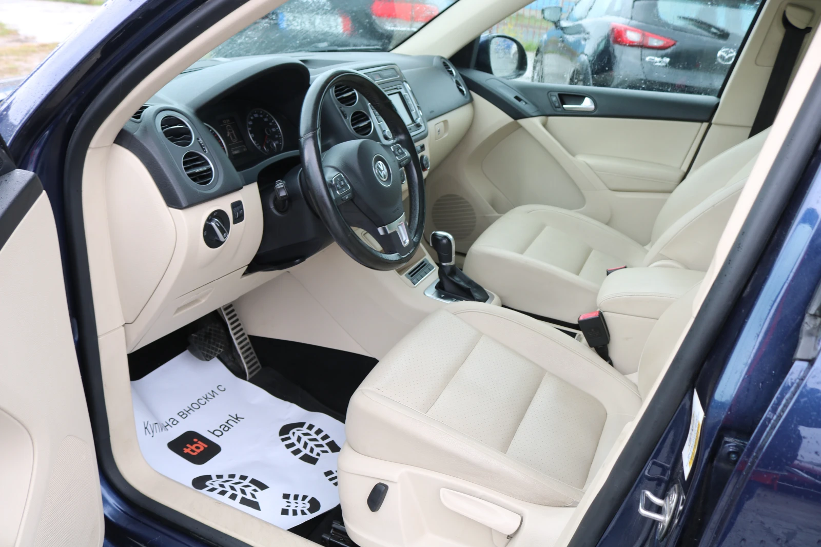 VW Tiguan 2.0 TSI 4x4, снимка 4 - Автомобили и джипове - 56349873