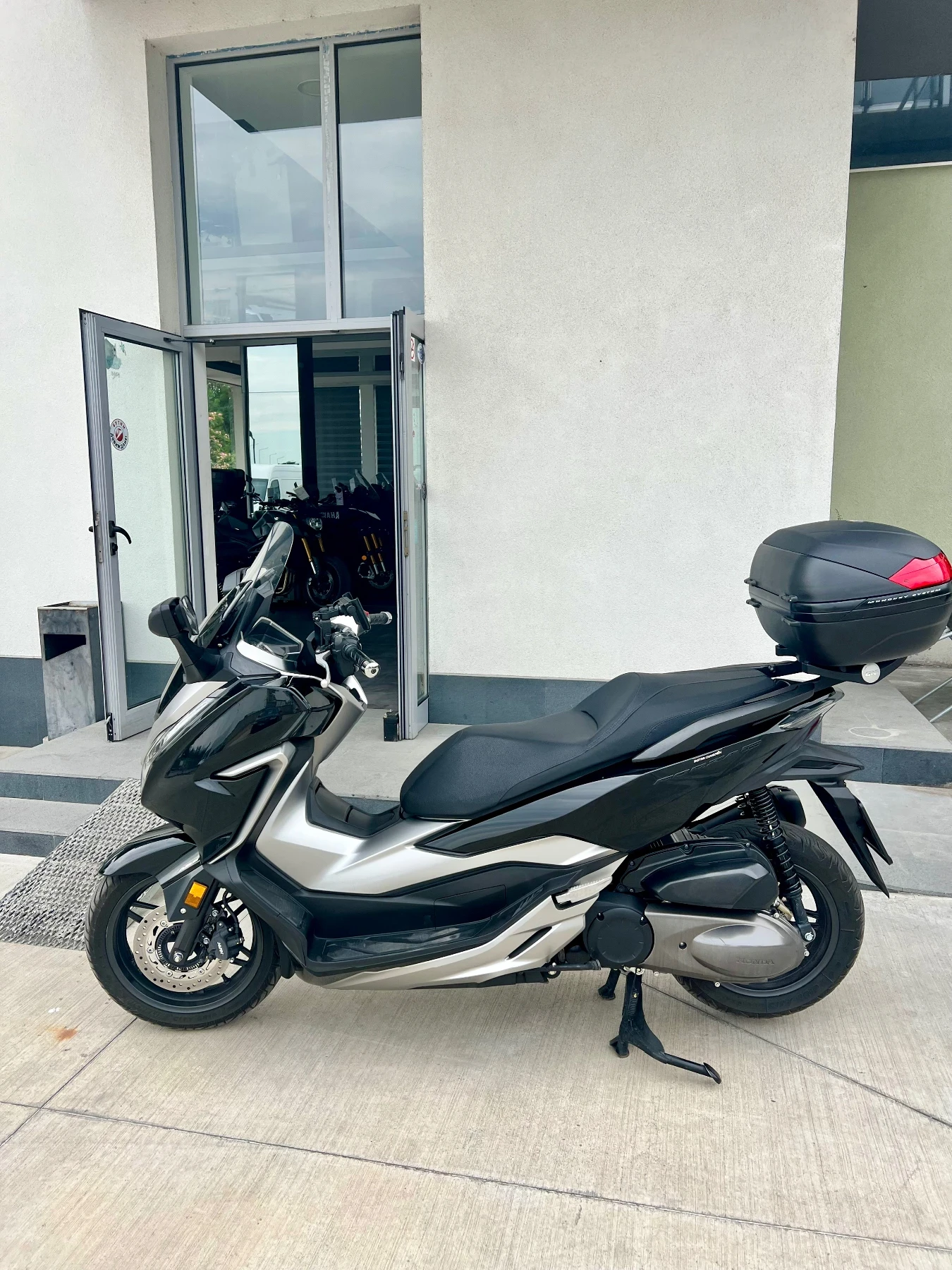 Honda Forza 300 i, снимка 3 - Мотоциклети и мототехника - 55432570