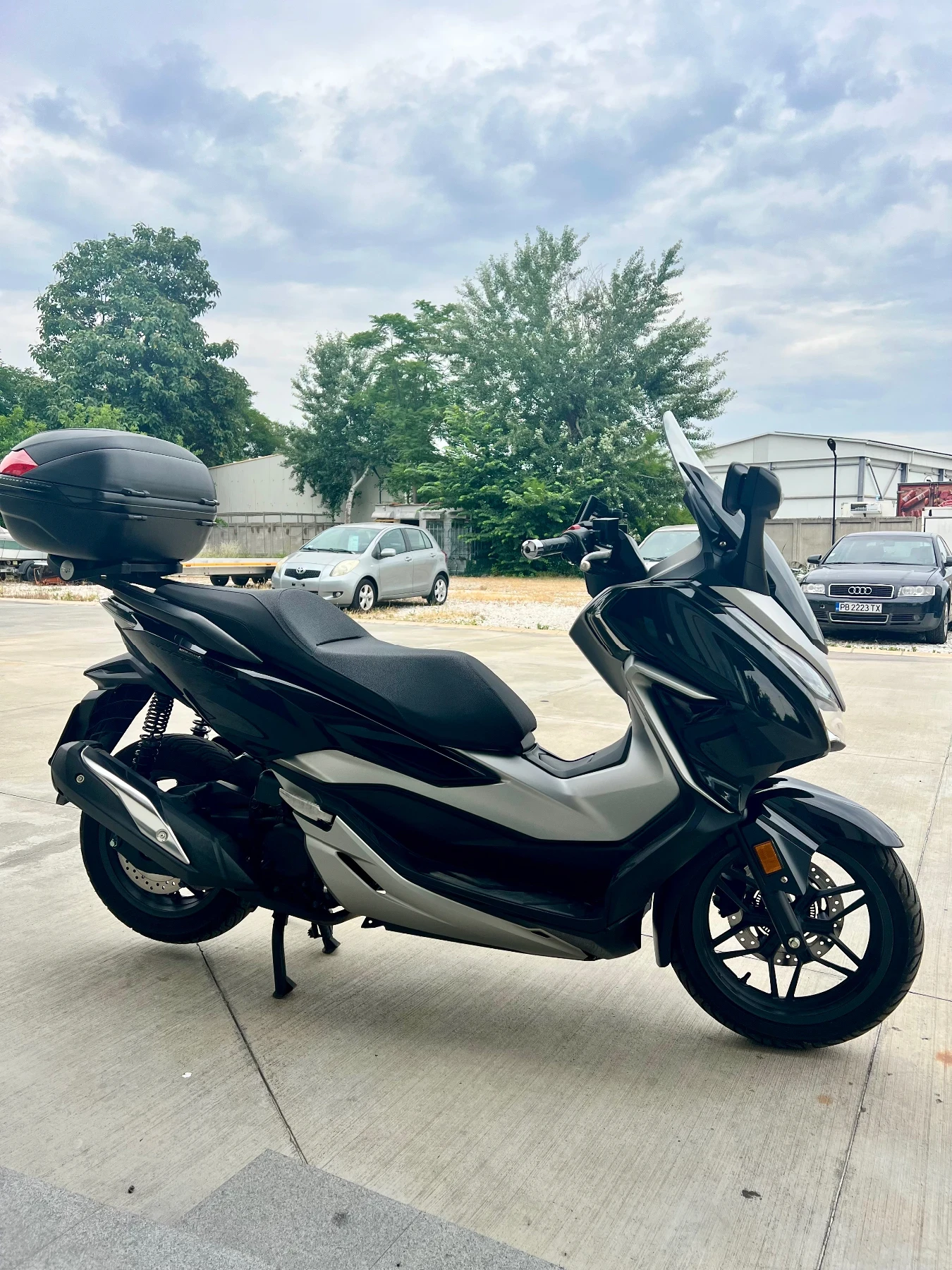 Honda Forza 300 i, снимка 4 - Мотоциклети и мототехника - 55432570