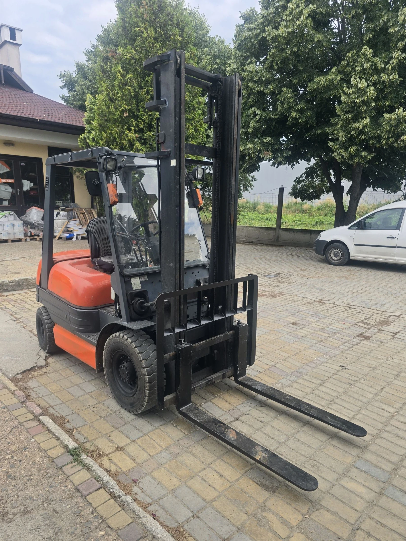 Мотокар Toyota Бензинов, 2.0тон, вдига 4м