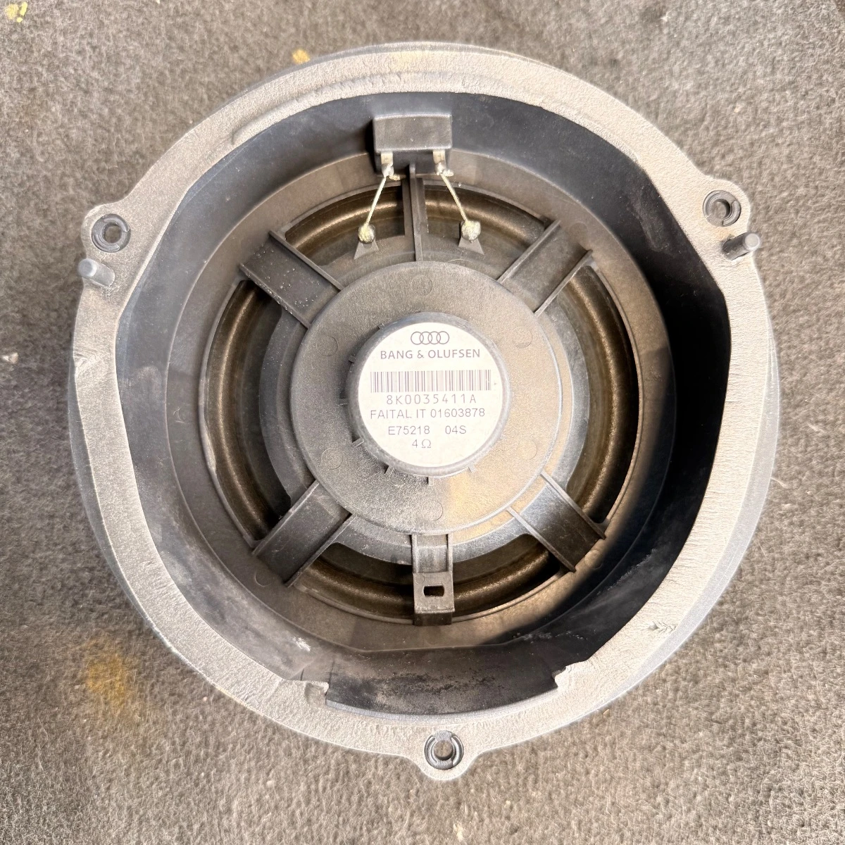 Тонколони Bang Olufsen за задна врата за Ауди Audi A4 A5 8K0035411A-1394