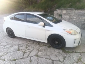 ������ Toyota Prius