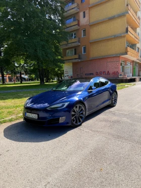 Tesla Model S 