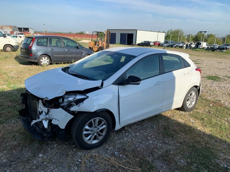 Hyundai I30 1.6 crdi, снимка 6 - Автомобили и джипове - 42242198