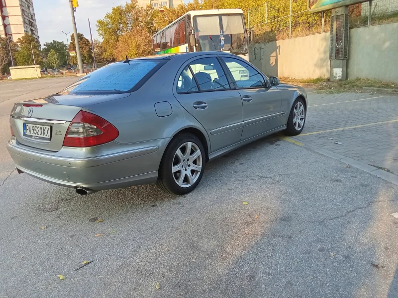 Mercedes-Benz E 320 Facelift , снимка 11 - Автомобили и джипове - 47324177