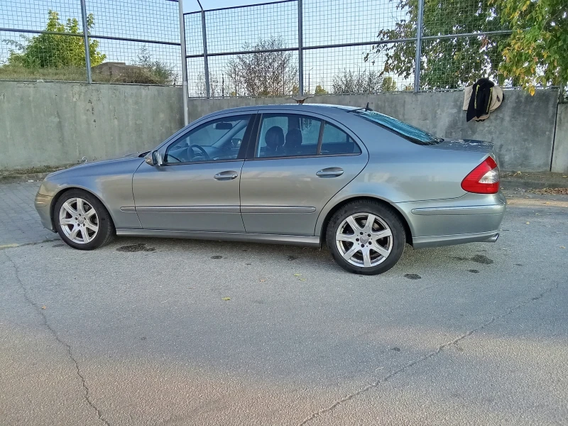 Mercedes-Benz E 320 Facelift , снимка 13 - Автомобили и джипове - 47324177