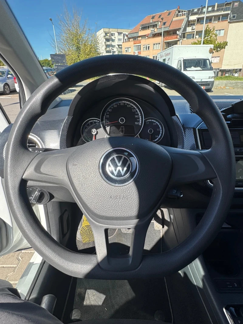 VW Up, снимка 5 - Автомобили и джипове - 47501617