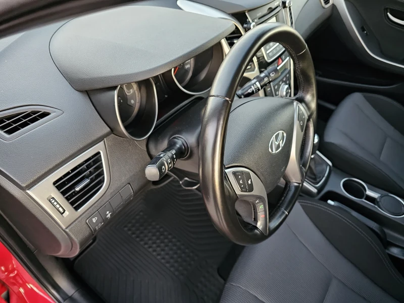 Hyundai I30 1.4i  НОВА КОЛА, снимка 8 - Автомобили и джипове - 47983541