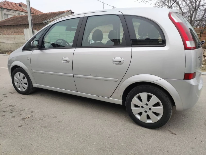 Opel Meriva, снимка 7 - Автомобили и джипове - 48286336