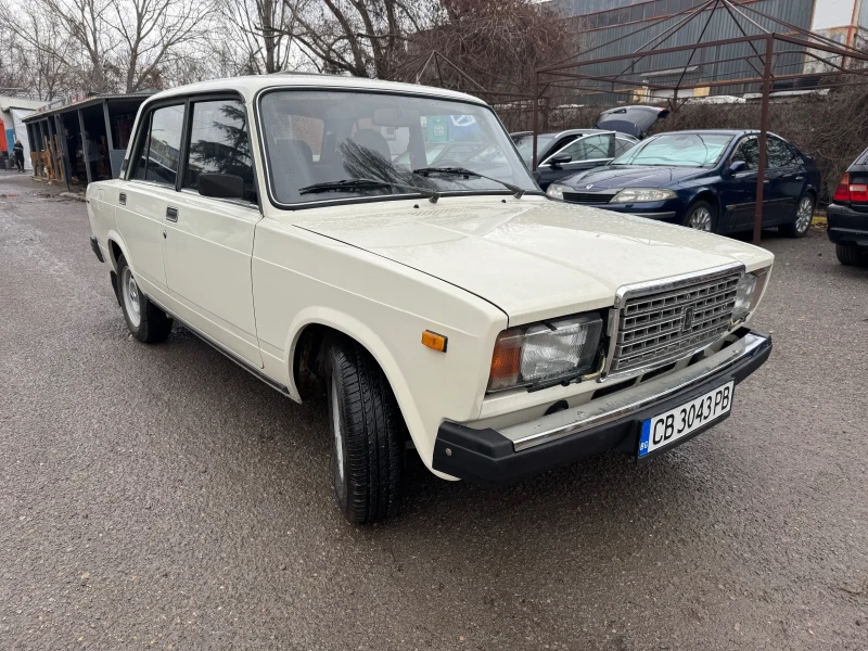 Lada 2107 * Уникат* Реставрирана* , снимка 3 - Автомобили и джипове - 49350541