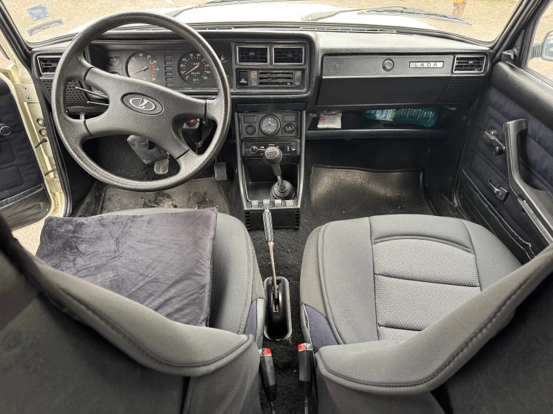 Lada 2107 * Уникат* Реставрирана* , снимка 8 - Автомобили и джипове - 49350541