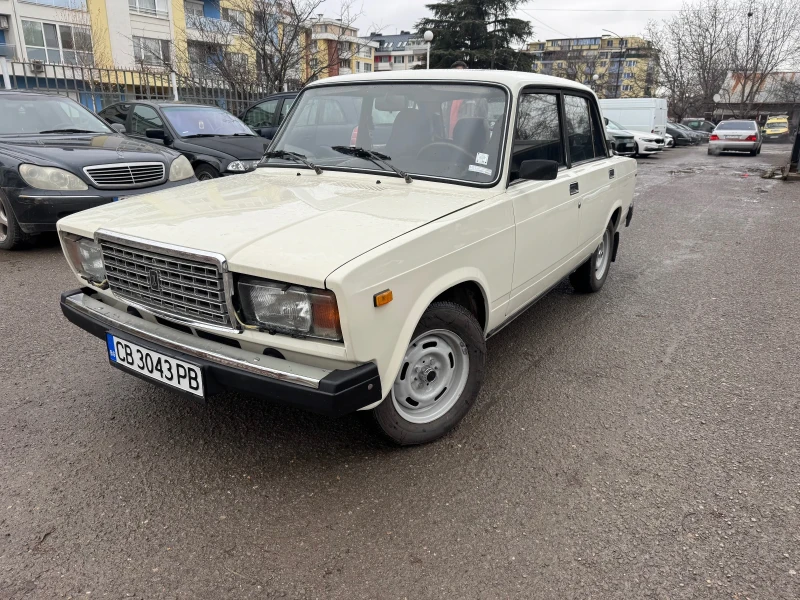 Lada 2107 * Уникат* Реставрирана* , снимка 1 - Автомобили и джипове - 49350541