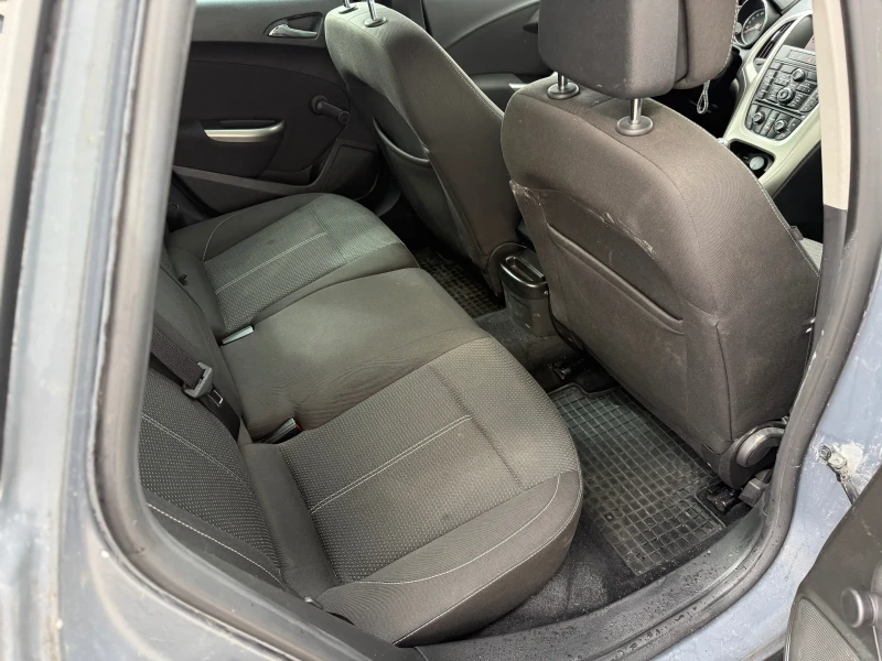 Opel Astra 1, 7CDTI+ 110kc+ Euro5+ Климатик, снимка 10 - Автомобили и джипове - 49524379