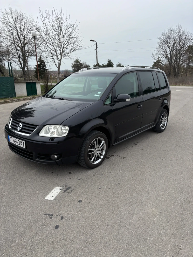 VW Touran 2.0TDI, снимка 2 - Автомобили и джипове - 49607102