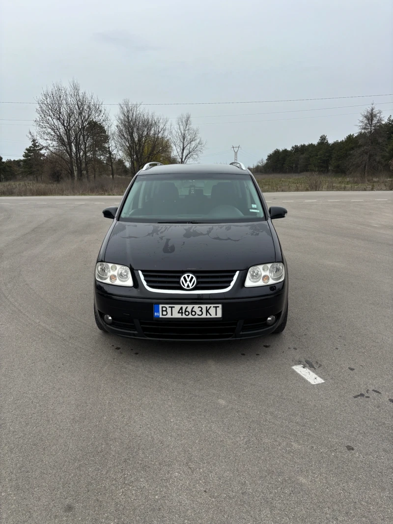 VW Touran 2.0TDI, снимка 1 - Автомобили и джипове - 49607102