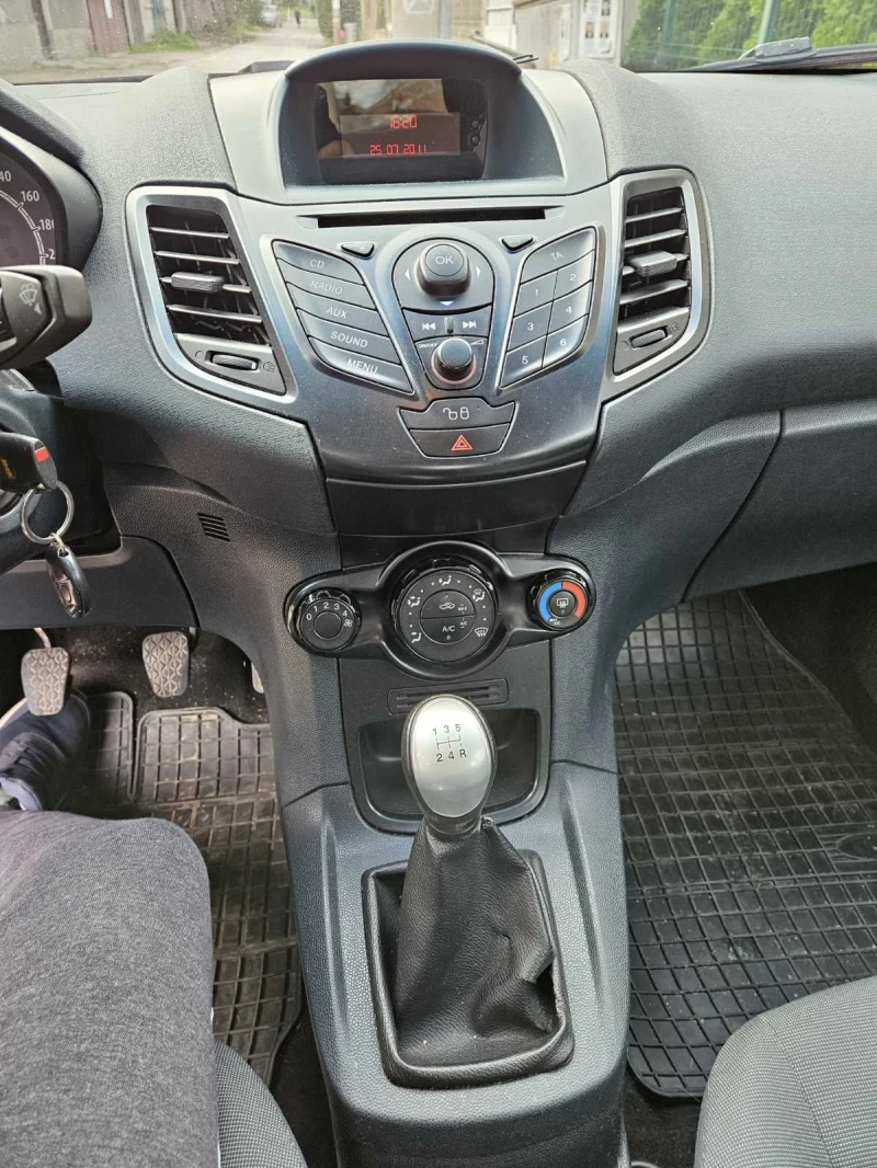 Ford Fiesta, снимка 7 - Автомобили и джипове - 52233320