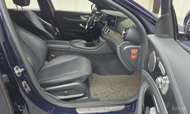 Mercedes-Benz E 220, снимка 10 - Автомобили и джипове - 53164054