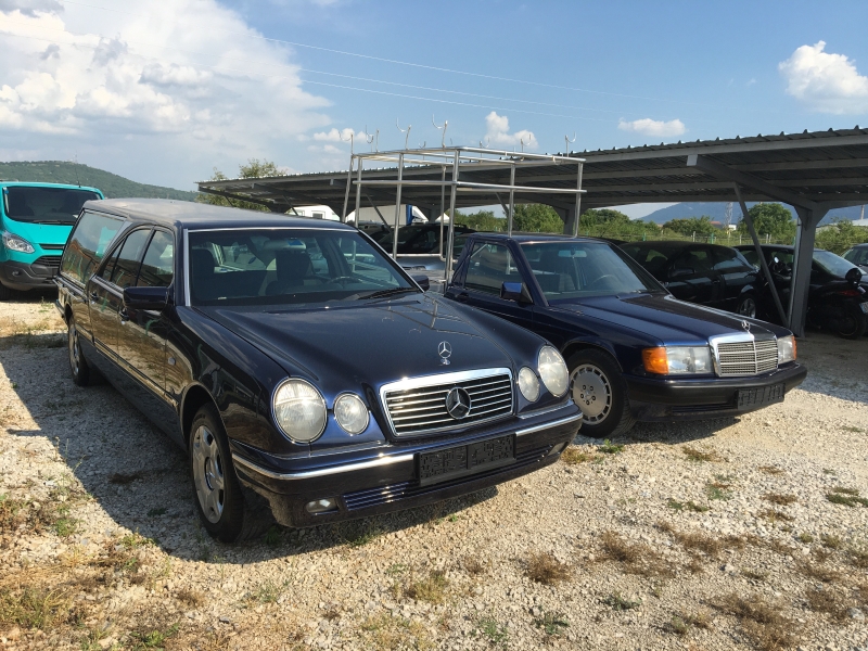 Mercedes-Benz E 250 2.5D 4+1 места, снимка 1 - Автомобили и джипове - 37243602