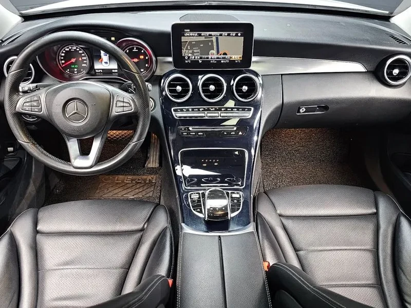 Mercedes-Benz C 180  - изображение 7