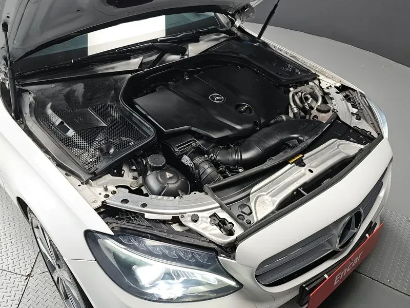 Mercedes-Benz C 180  - изображение 6