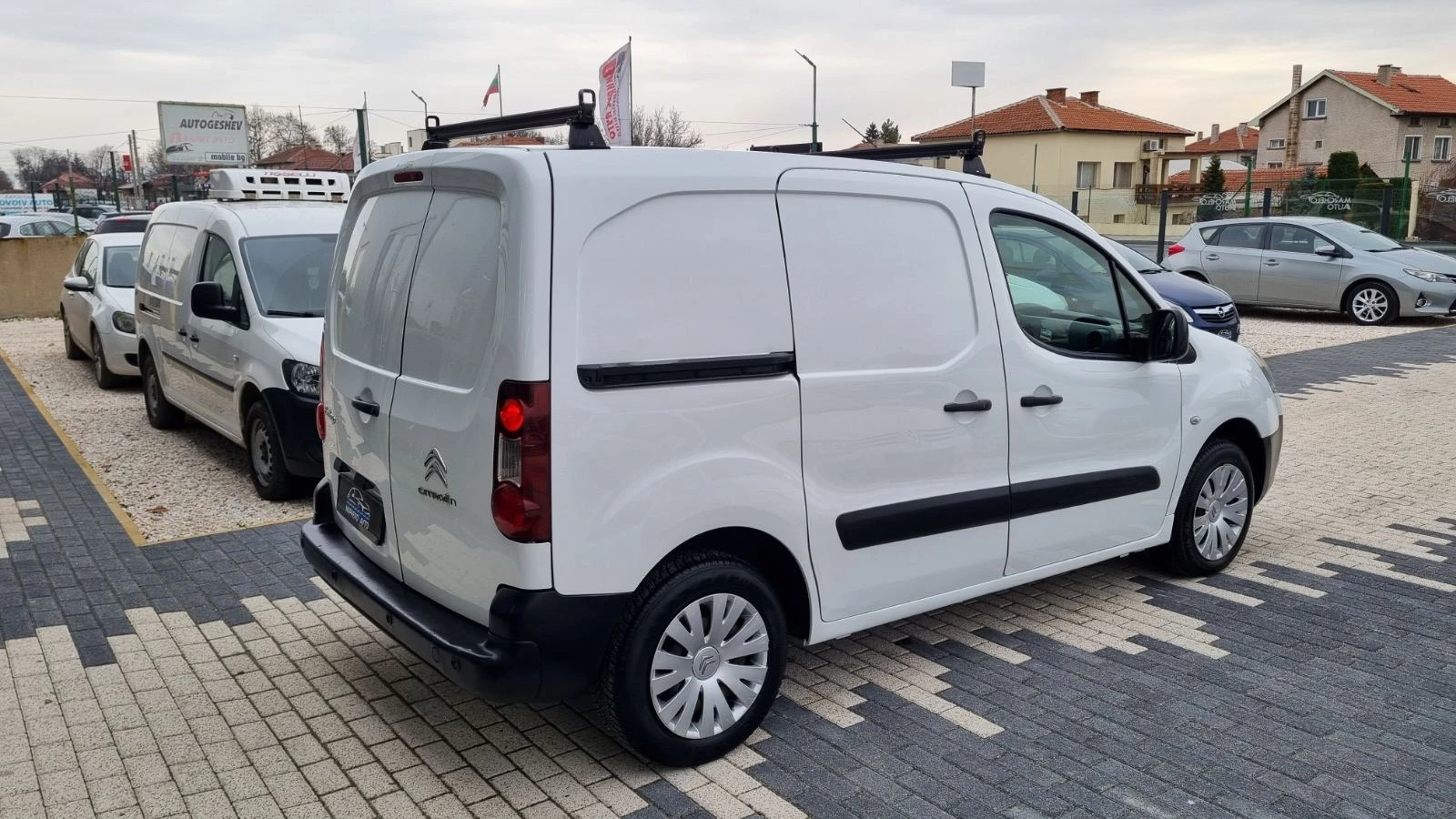 Citroen Berlingo 1.6 HDI 90k.c ГАРАНЦИЯ - изображение 3