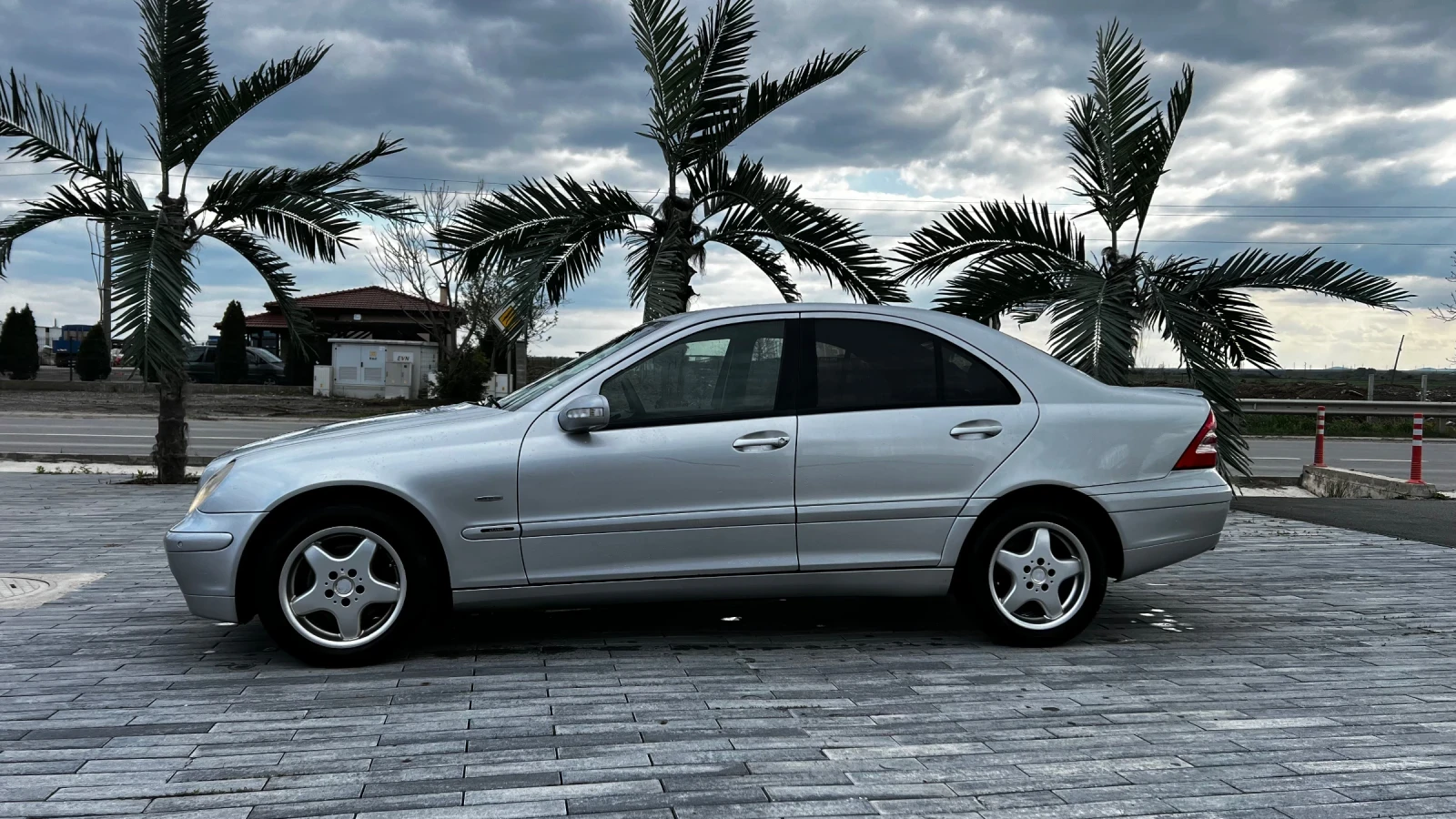 Mercedes-Benz C 240  - изображение 6