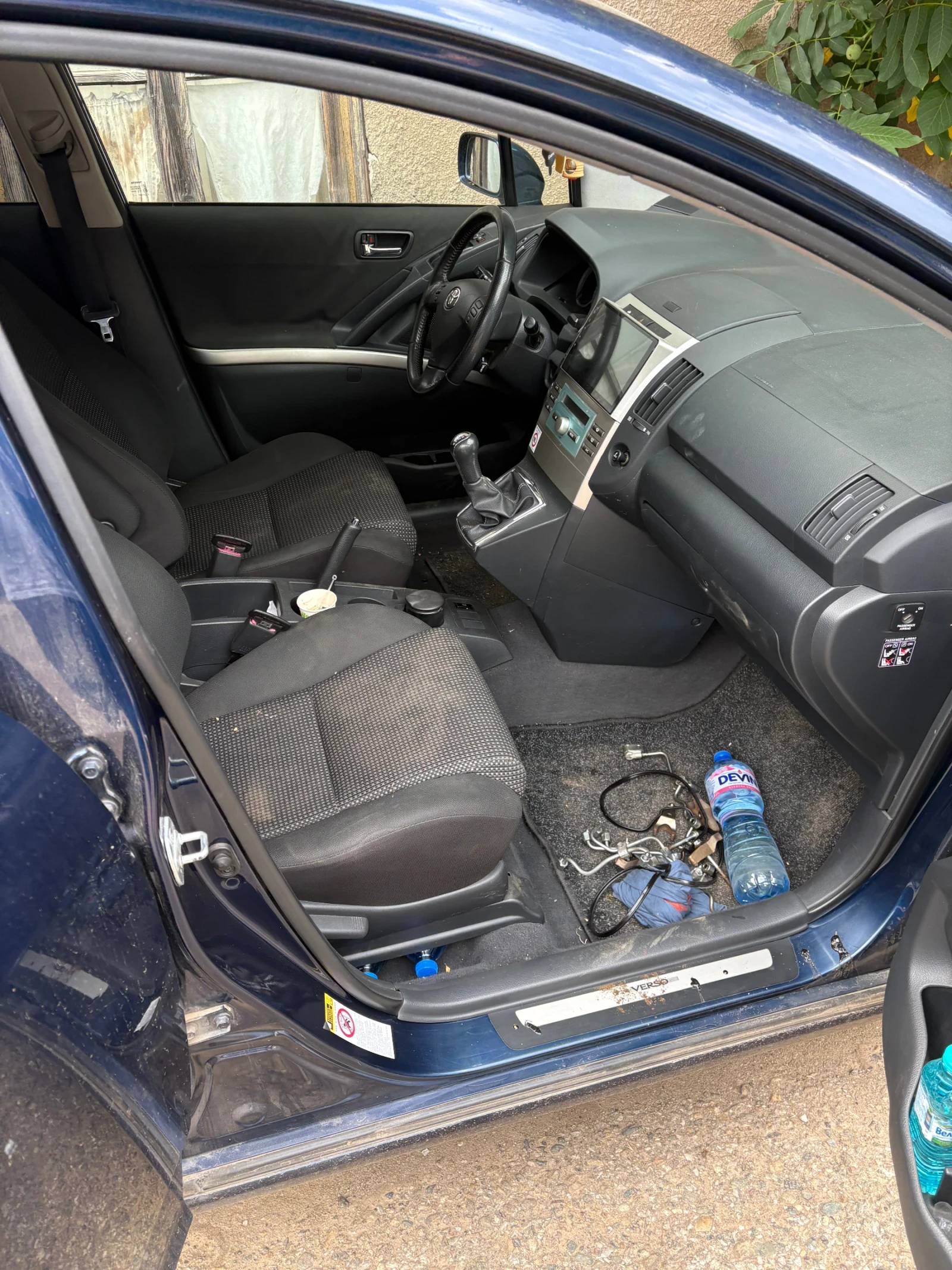 Toyota Corolla verso 2.2d D-CAT - изображение 8