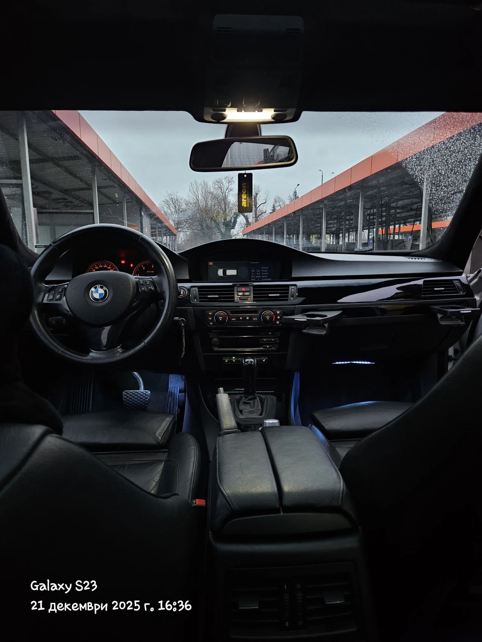 BMW 330  - изображение 10