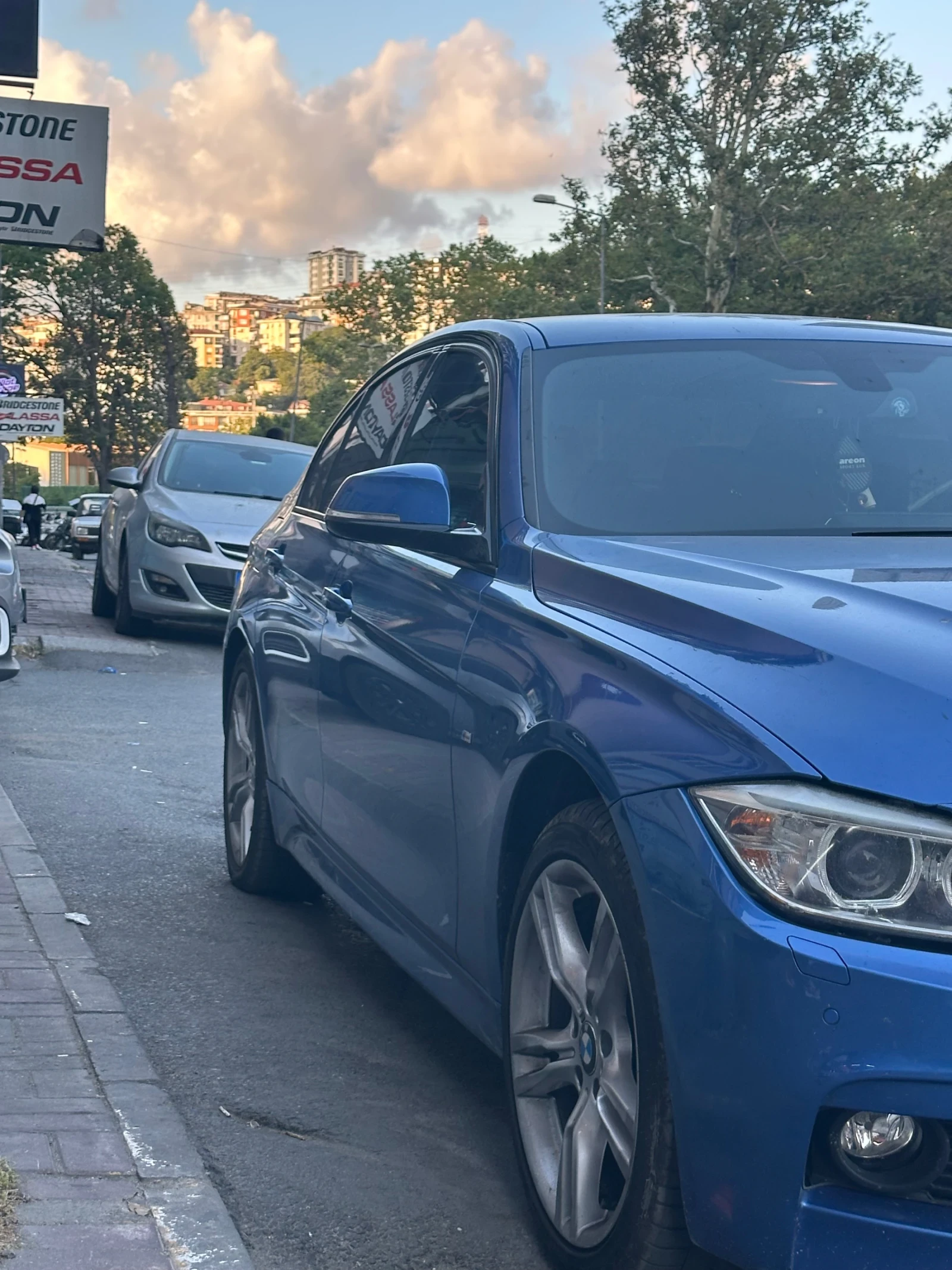 BMW 320  - изображение 7