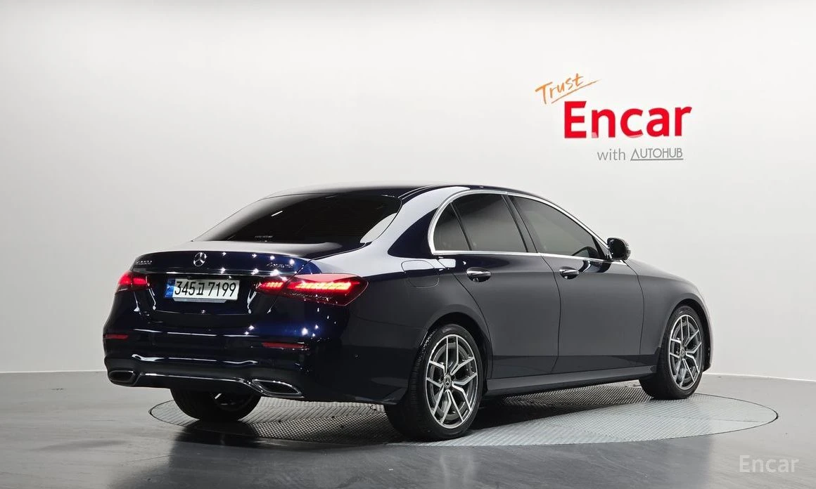 Mercedes-Benz E 220  - изображение 2