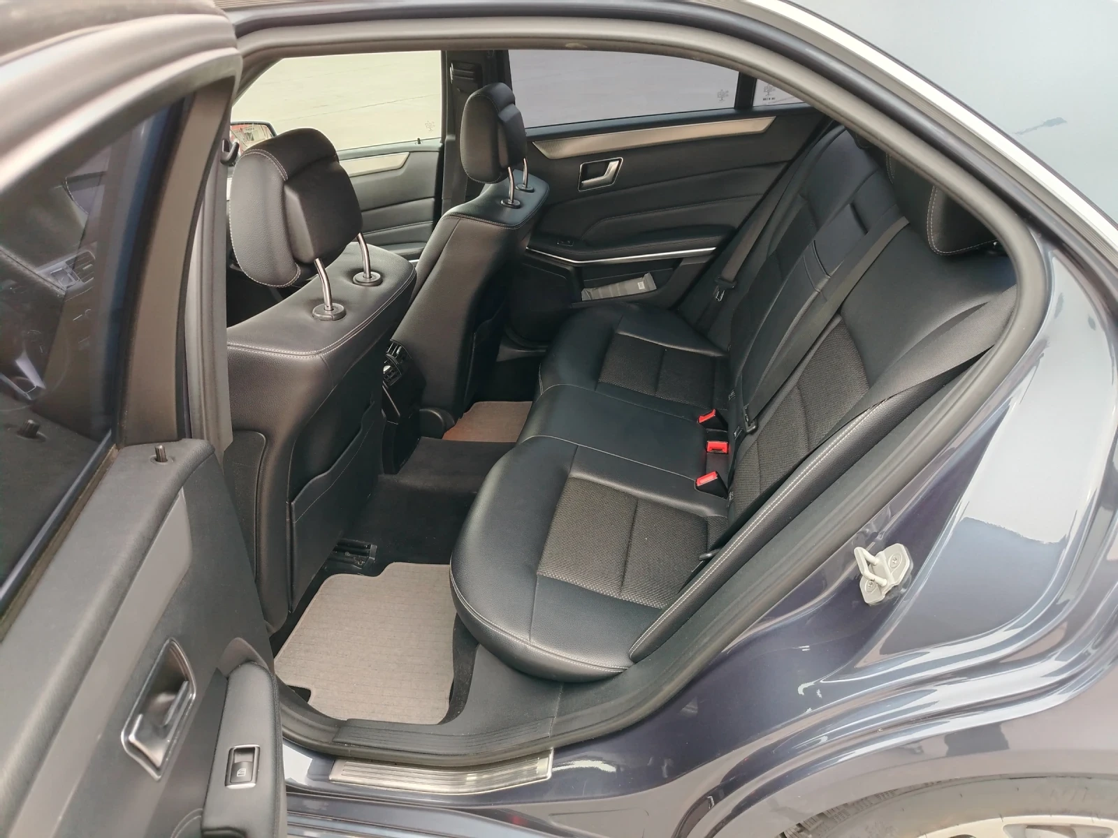 Mercedes-Benz E 200 W212 - изображение 9