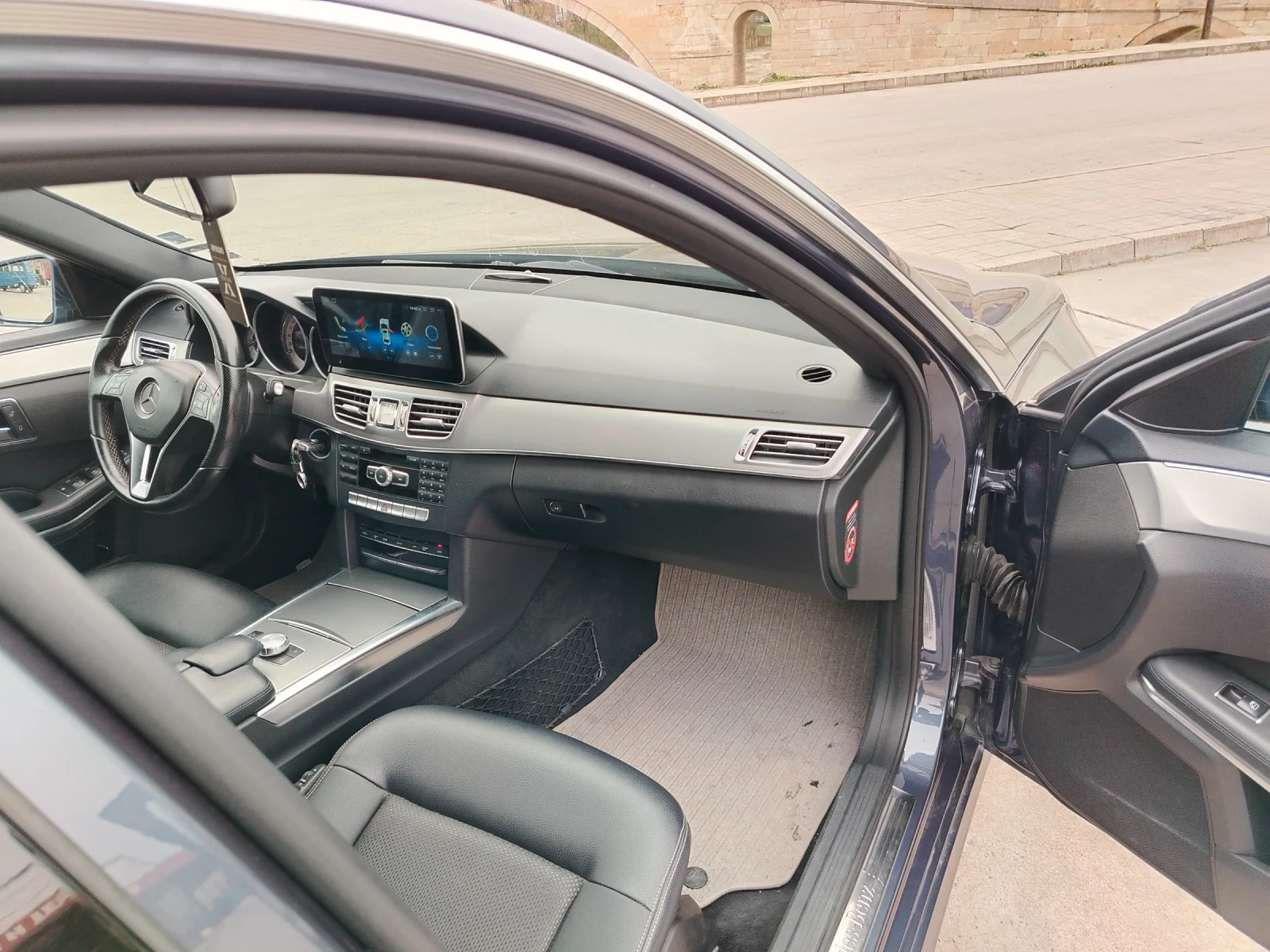 Mercedes-Benz E 200 W212 - изображение 8